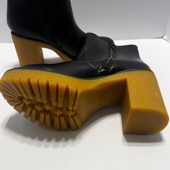 New Sun + Stone Women Black Chunky Platform Block Lug Sole Ankle Boots Side Zip - Picture 2 of 9